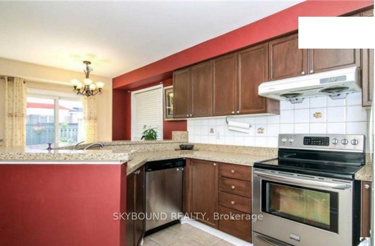 24 Larkspur Road Upper