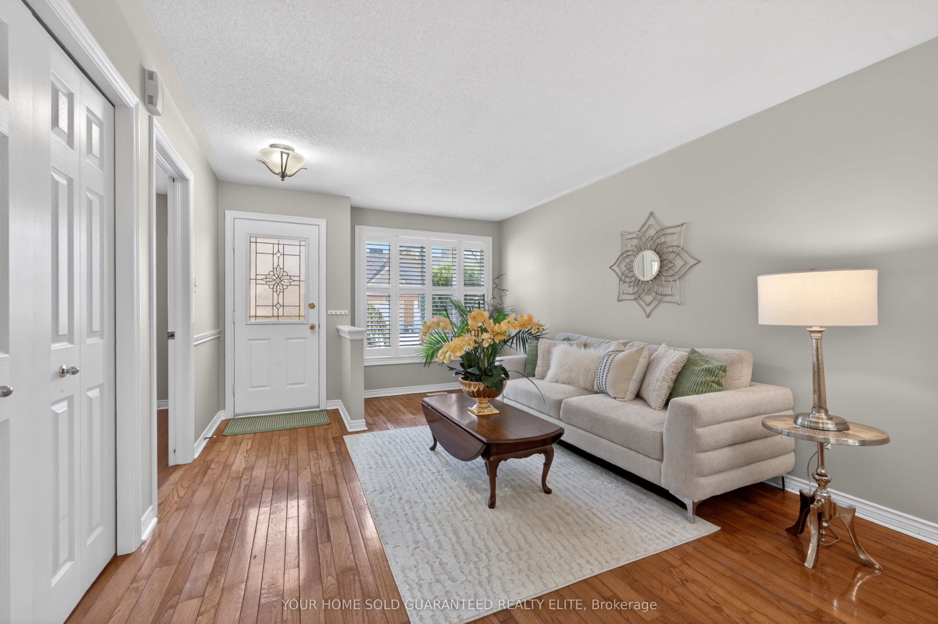 165 Main Street E 13