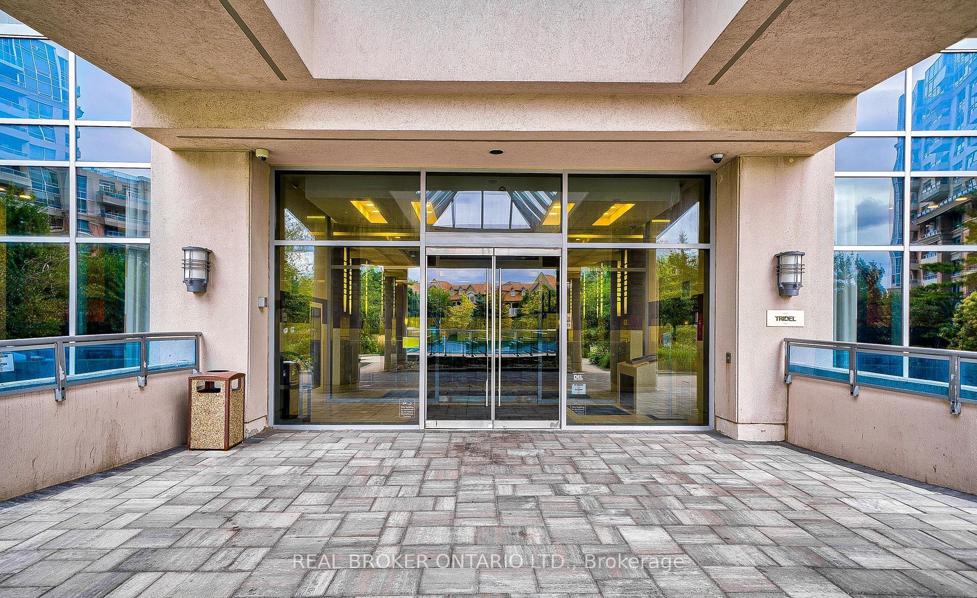 23 Cox Boulevard 971