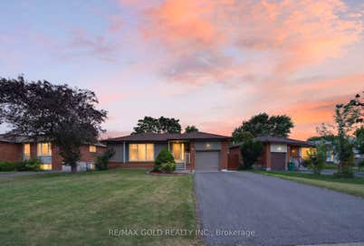 26 Deerfield Crescent Brampton ON L6T 1K7