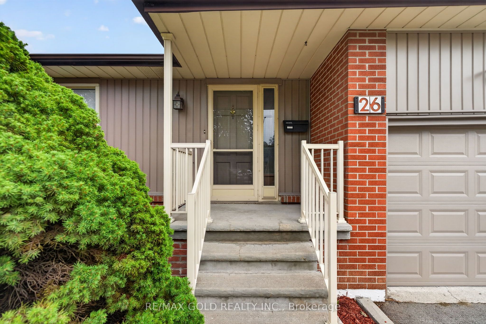 26 Deerfield Crescent