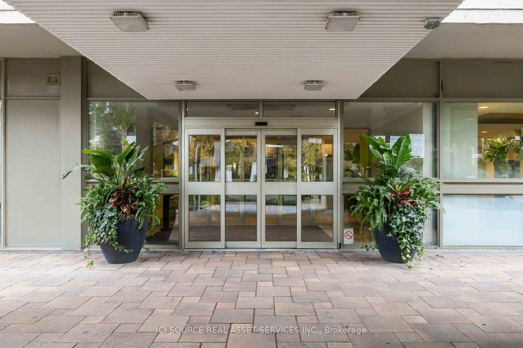 Photo of 50 Quebec Avenue #1601, Toronto, ON M6P 4B4 (MLS # W14105382)