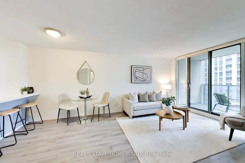 Photo of 750 Bay Street #1511, Toronto, ON M5G 1N6 (MLS # C13661996)