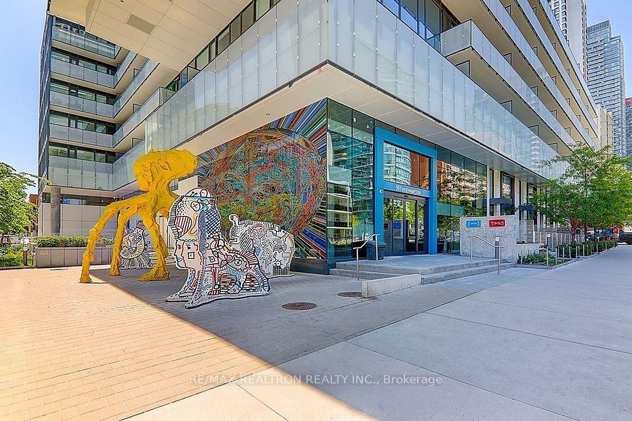 Photo of 161 Roehampton Avenue #2708, Toronto, ON M4P 1P9 (MLS # C13640882)