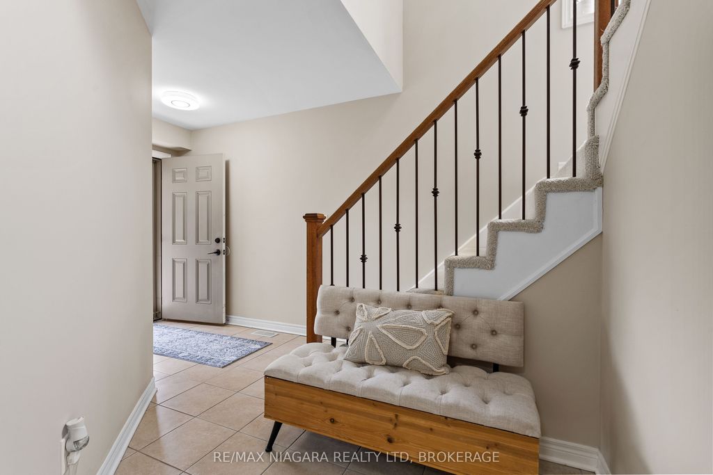Photo of 8511 Jennifer Crescent, Niagara Falls, ON L2H 0J3 (MLS # X13025478)