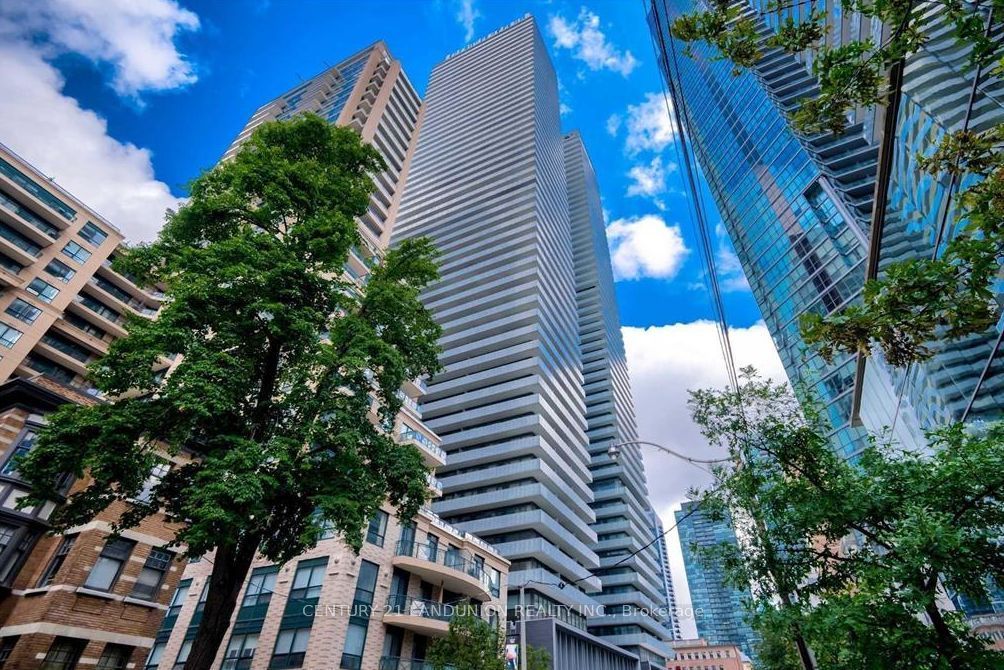 Photo of 42 Charles Street E #4406, Toronto, ON M4Y 1N3 (MLS # C14115460)