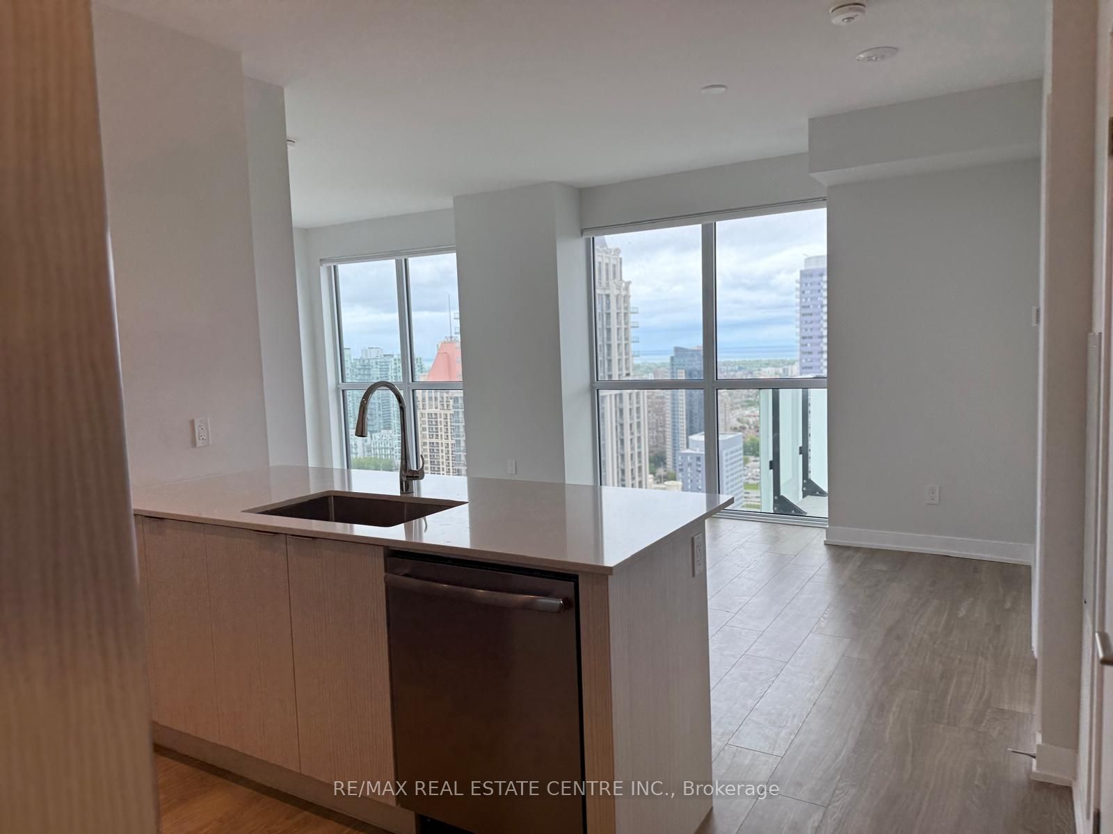 430 Square One Drive 3303