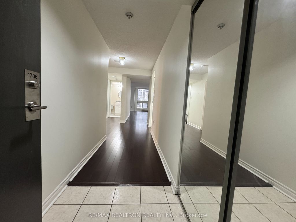 Photo of 5 Kenneth Avenue #1706, Toronto, ON M2N 6M7 (MLS # C12564466)