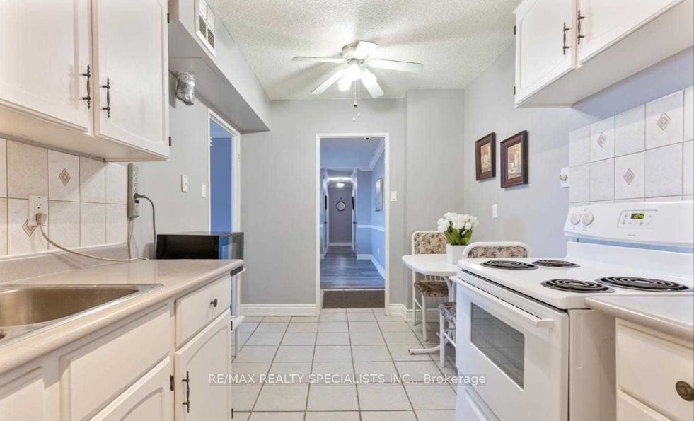 2929 Aquitaine Avenue 804