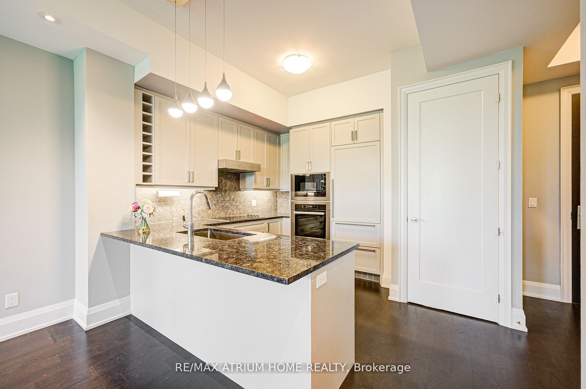 20 Fred Varley Drive 324