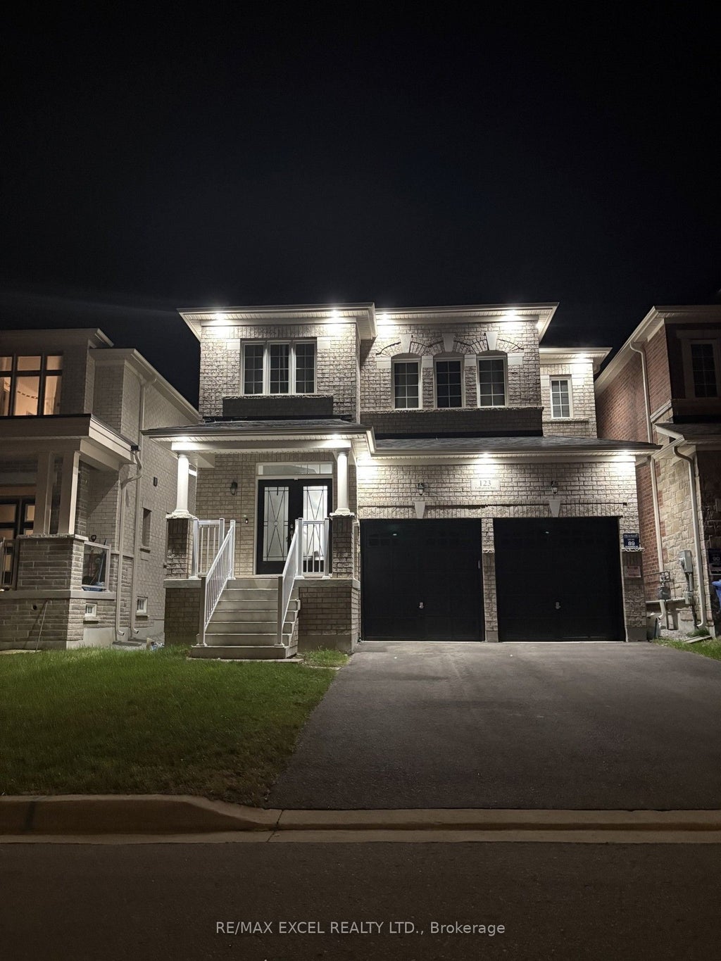 Photo of 123 Fallharvest Way, Whitchurch-Stouffville, ON L4A 5A8 (MLS # N13859486)