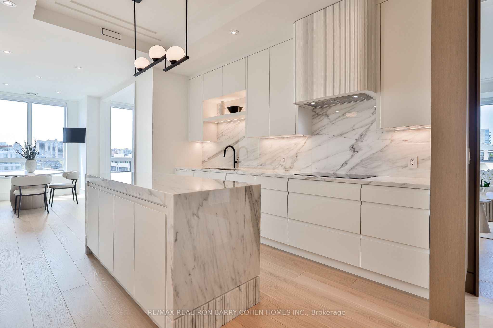 155 St Clair Avenue W 1403