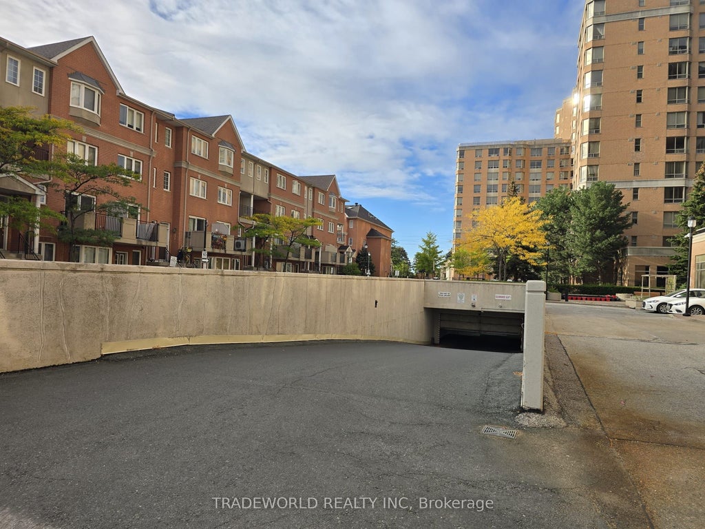 Photo of 3088 Kennedy Road #911, Toronto, ON M1V 5M4 (MLS # E14080058)