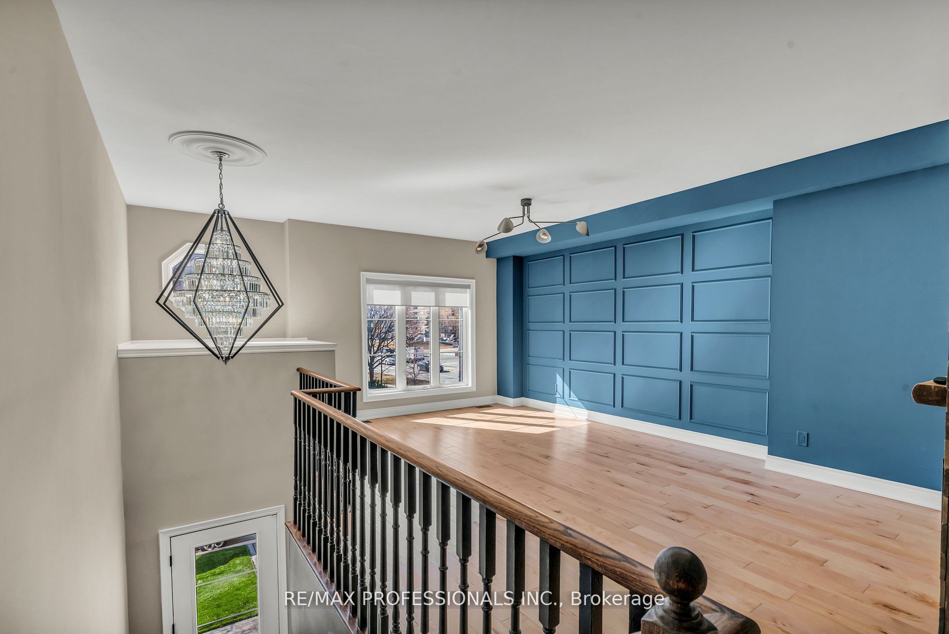 74 Dryden Way