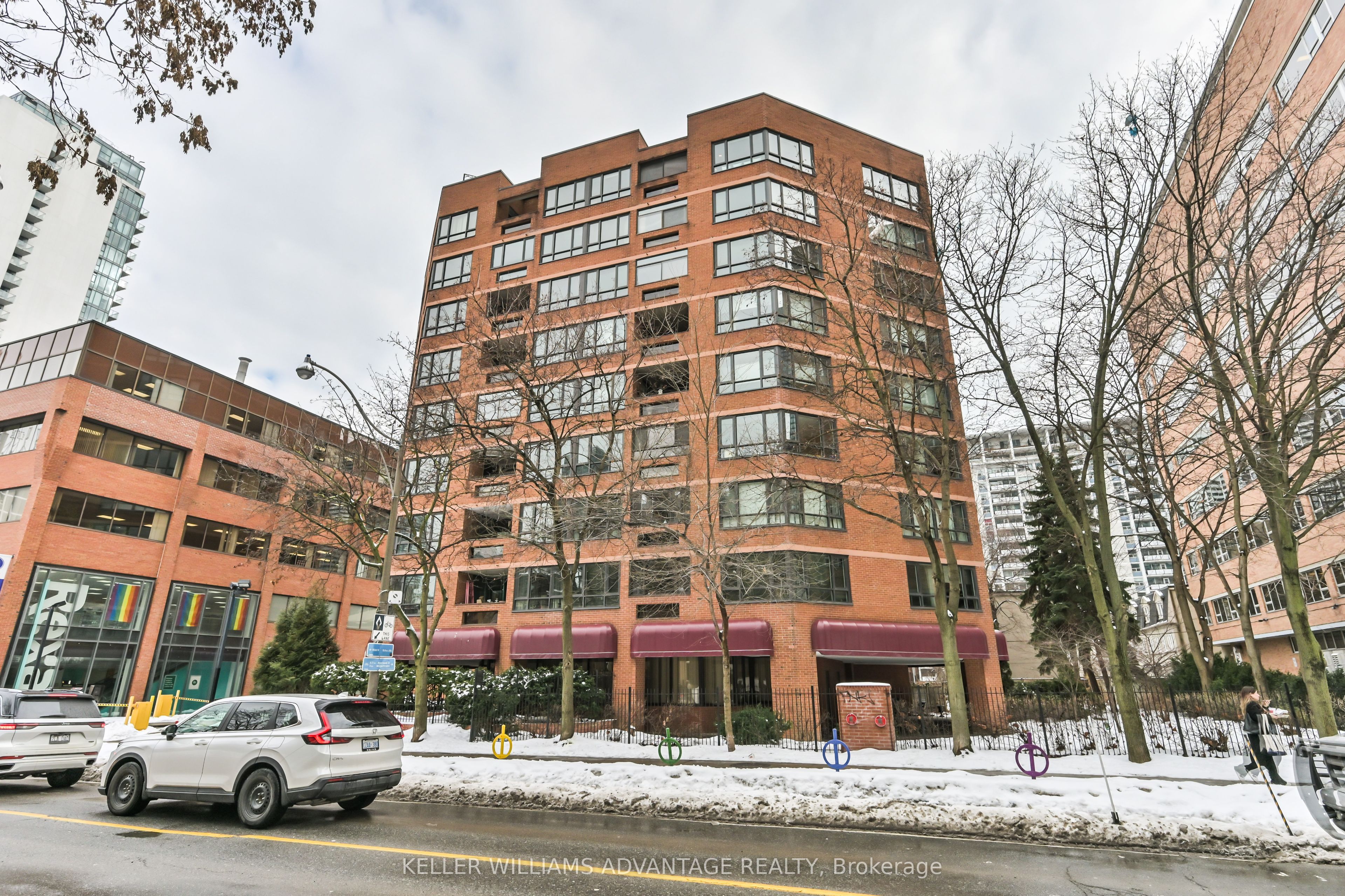 55 Wellesley Street E 803