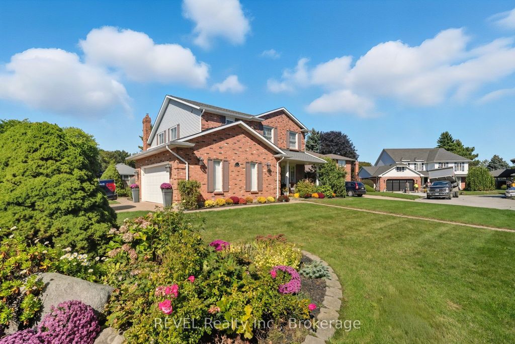 Photo of 1 Spartan Court, St. Catharines, ON L2N 7M5 (MLS # X12450712)