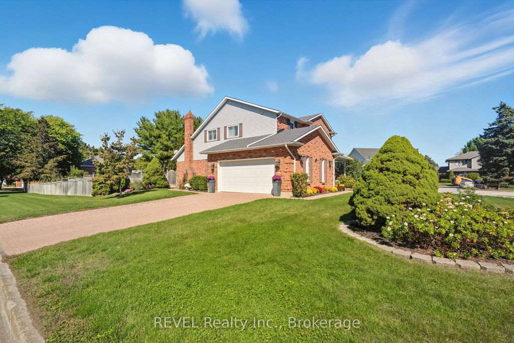 Photo of 1 Spartan Court, St. Catharines, ON L2N 7M5 (MLS # X12450712)