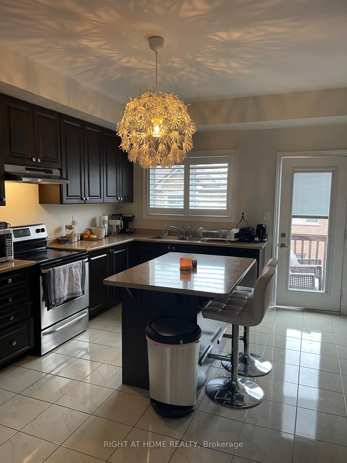 32 Aspen Hills Aspen Hills Road 4