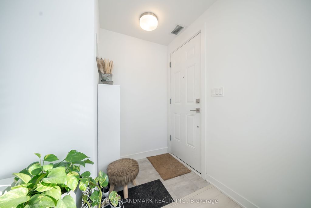 Photo of 4015 Hickory Drive #2, Mississauga, ON L4W 1L1 (MLS # W12858594)