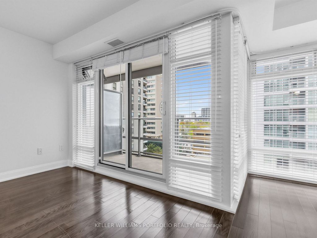 Photo of 2191 Yonge Street #904, Toronto, ON M4S 3H8 (MLS # C13146536)