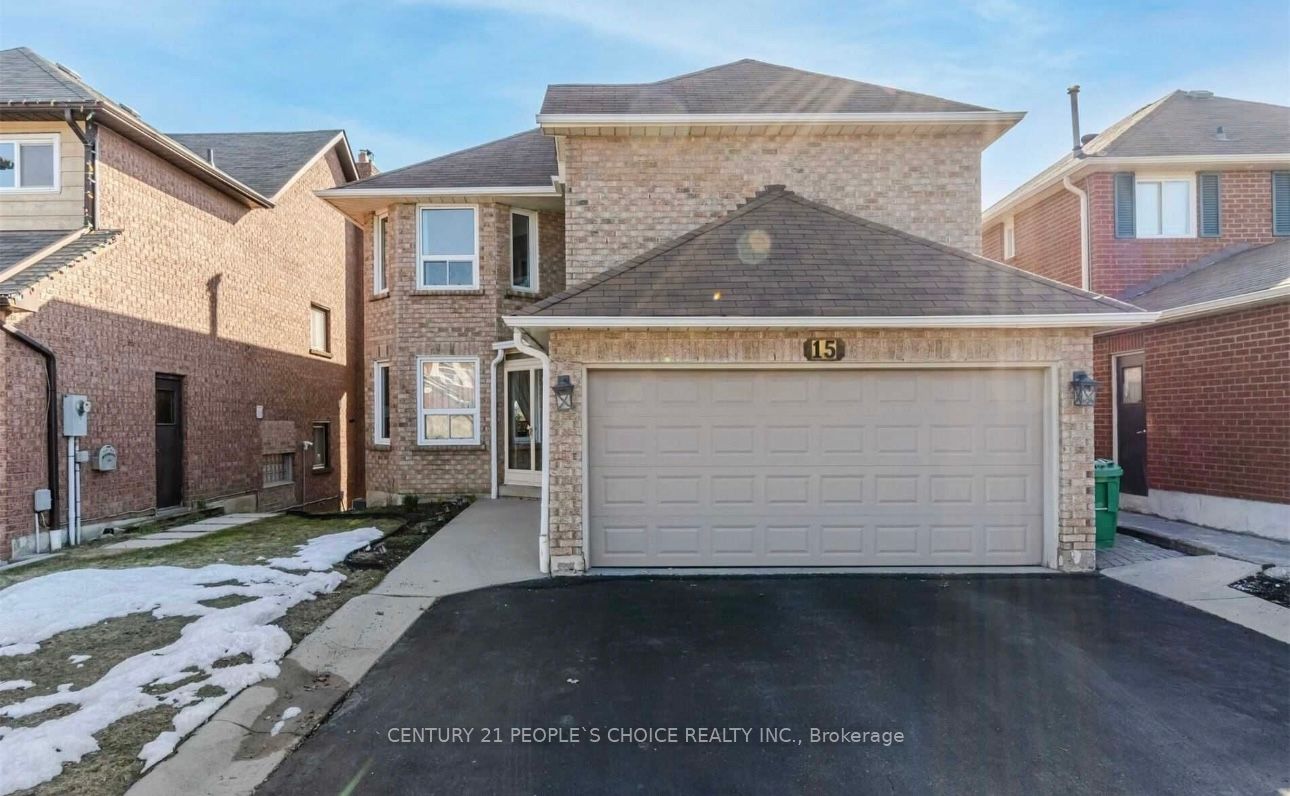 15 Lord Simcoe Drive