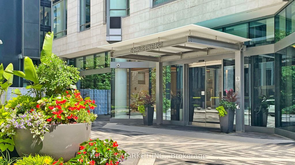 Photo of 45 Charles Street E #511, Toronto, ON M4Y 0B8 (MLS # C12328799)
