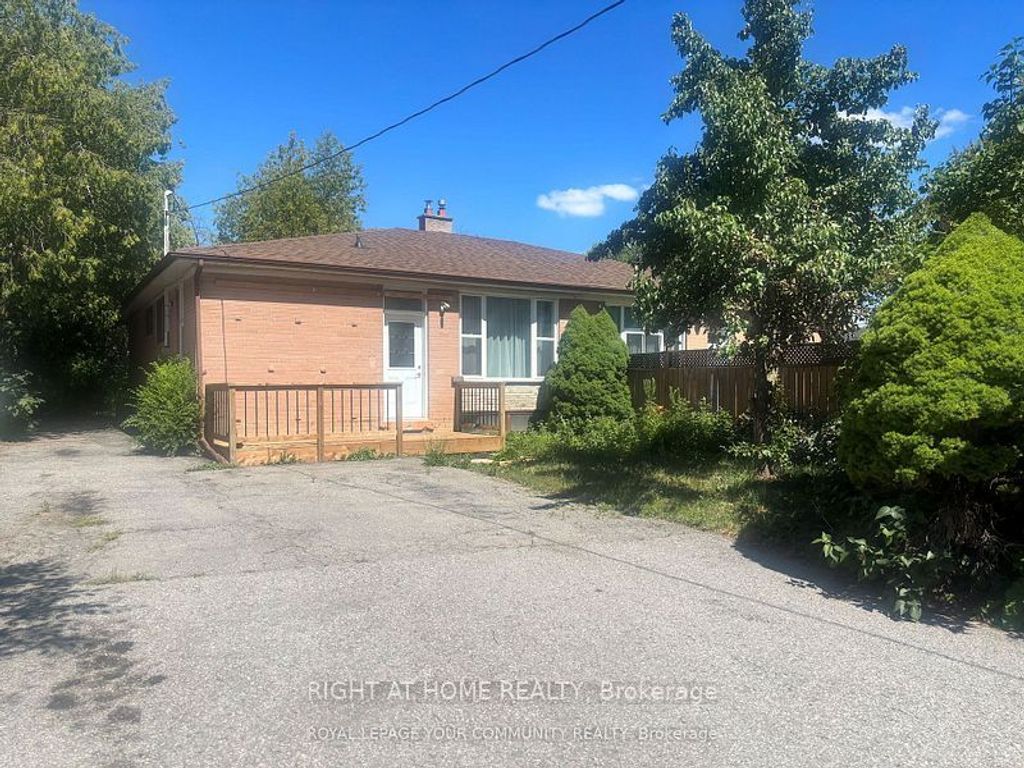 Photo of 211 Axminster Drive, Richmond Hill, ON L4C 2W2 (MLS # N12455776)