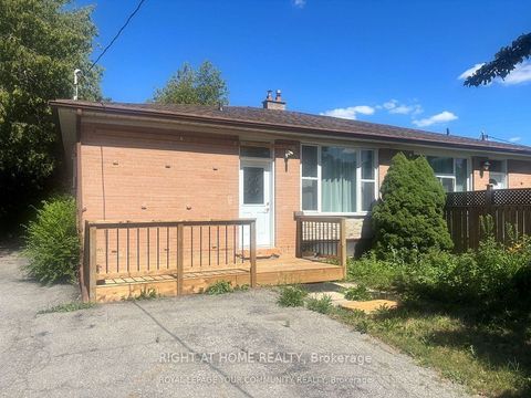 211 Axminster Drive Richmond Hill ON L4C 2W2