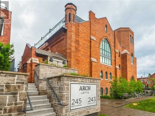 Photo of 245 Perth Avenue #304, Toronto, ON M6P 3X9 (MLS # W13751450)