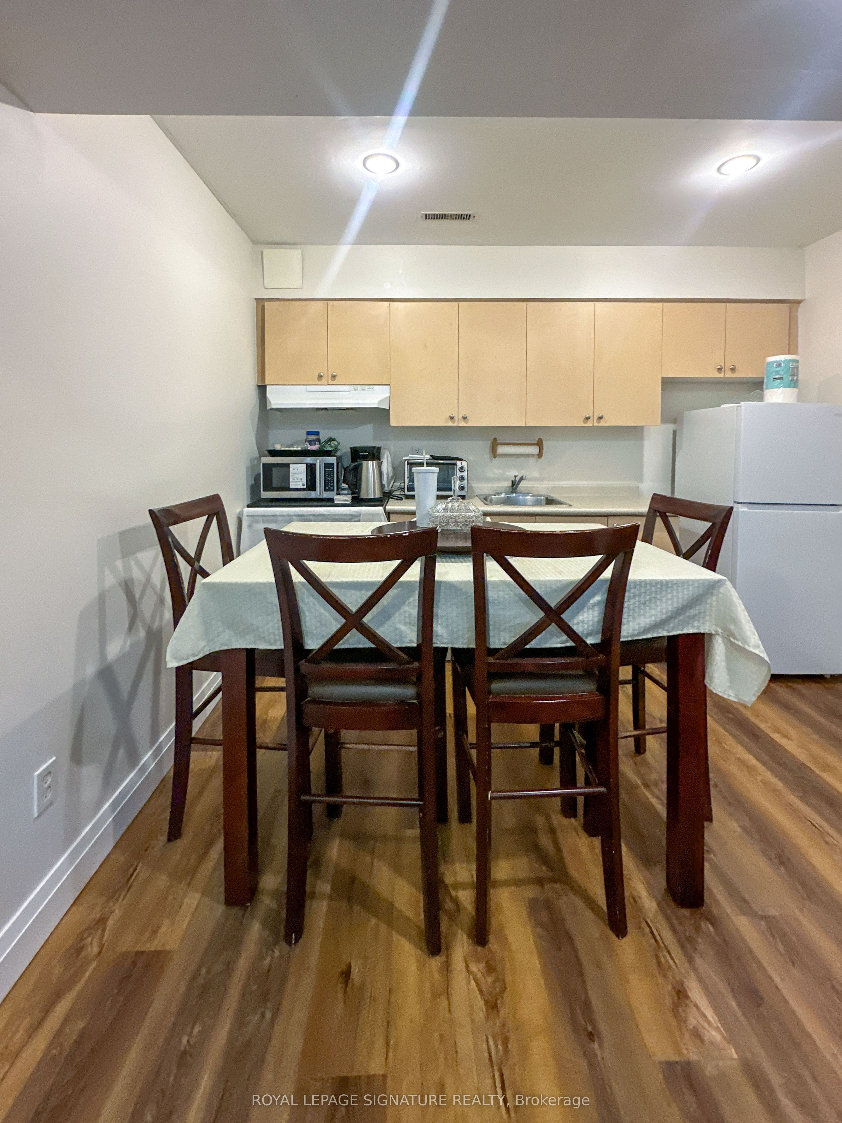 3974 Foxwood Avenue Bsmt