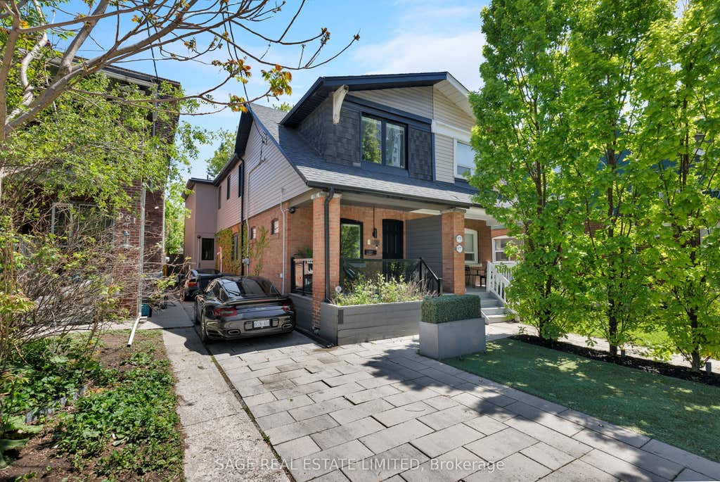 Photo of 979 Broadview Avenue, Toronto, ON M4K 2R9 (MLS # E13451554)