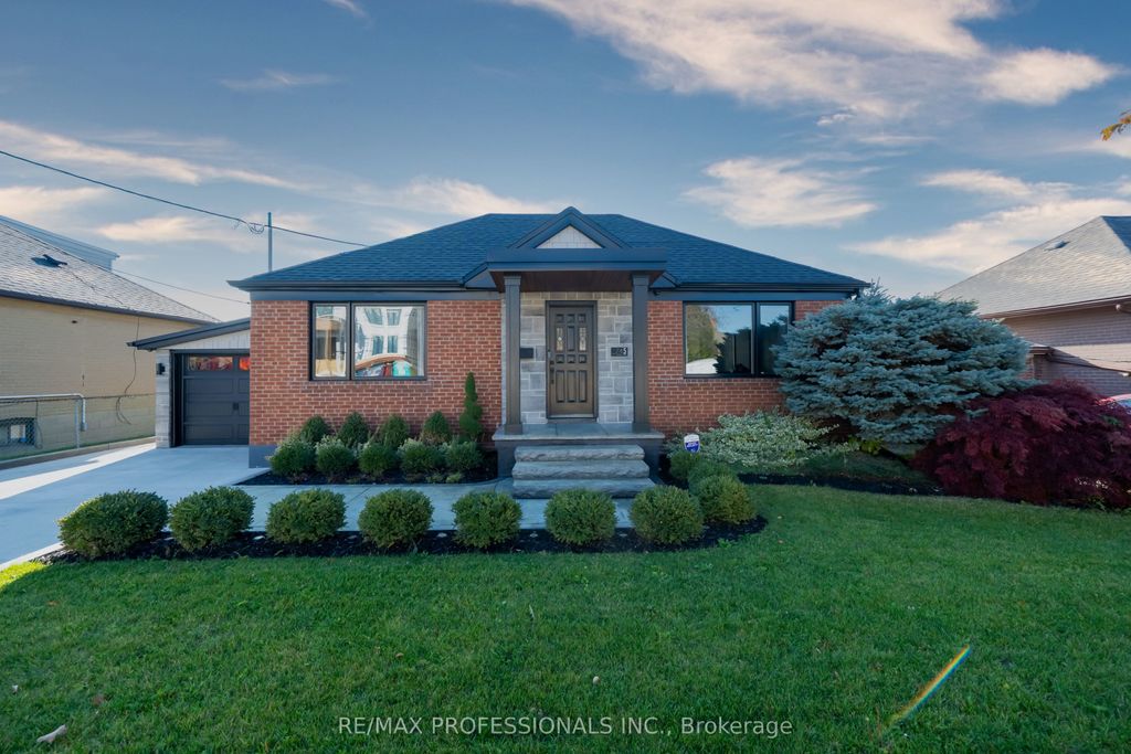Photo of 745 Glengrove Avenue W, Toronto, ON M6B 2J7 (MLS # W12910082)