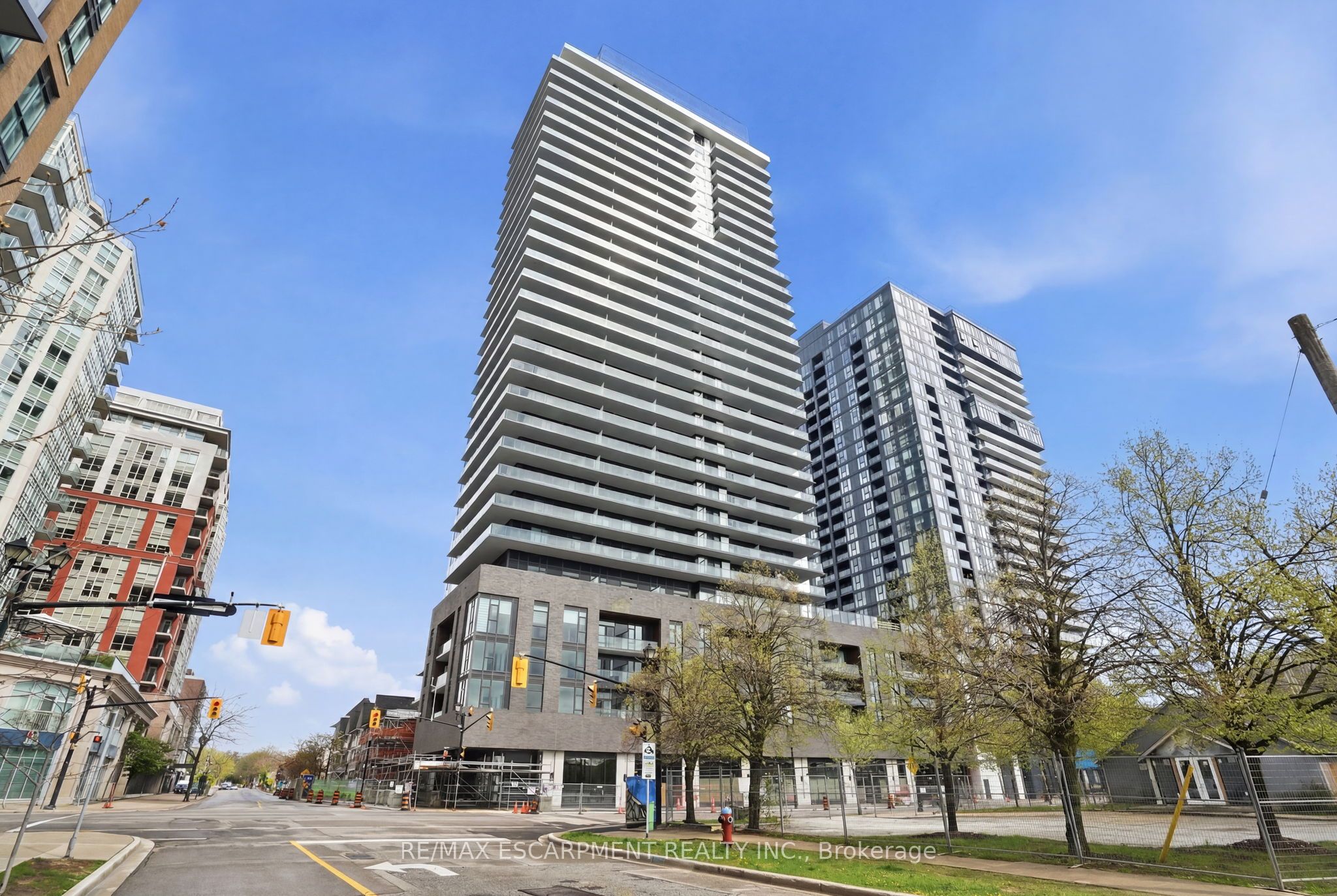 2075 Lakeshore Road 1002