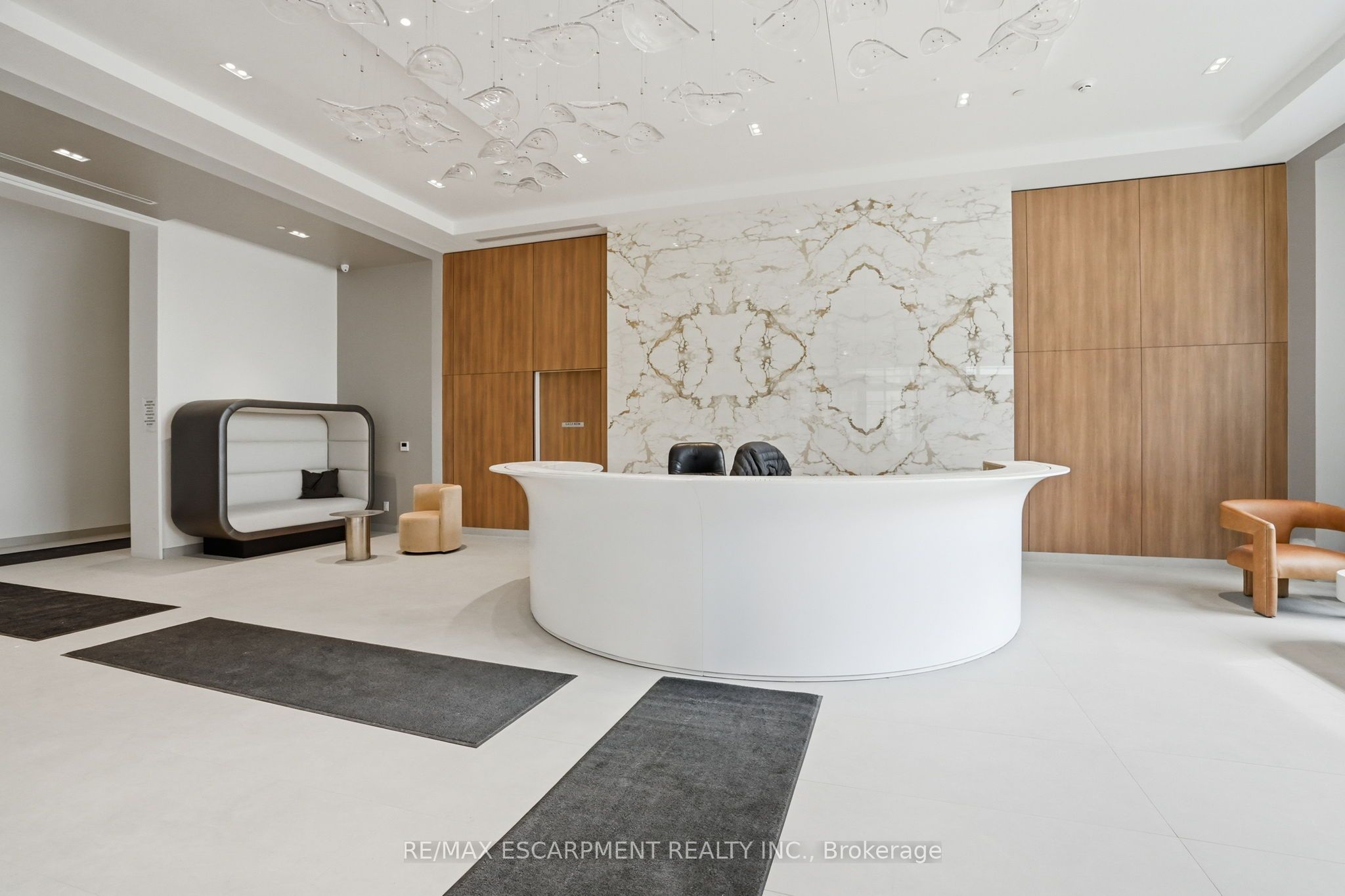 2075 Lakeshore Road 1002