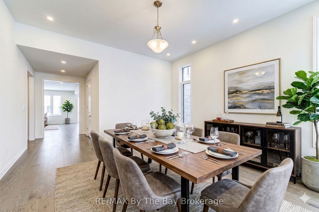 Photo of 17 Sun Valley Avenue, Wasaga Beach, ON L9Z 0N6 (MLS # S12906188)