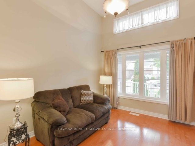 106 Pennyroyal Crescent