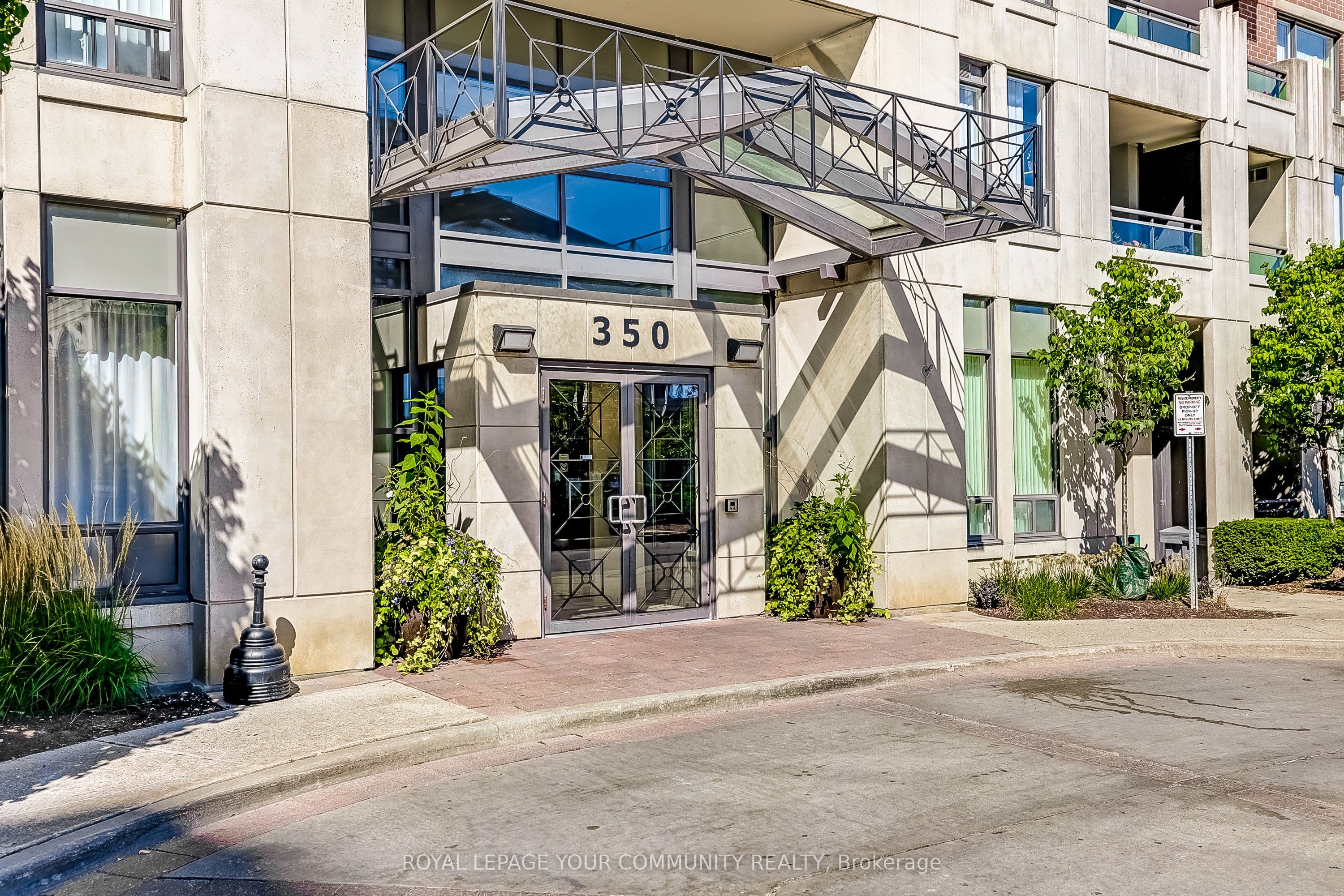 350 Red Maple Road 905