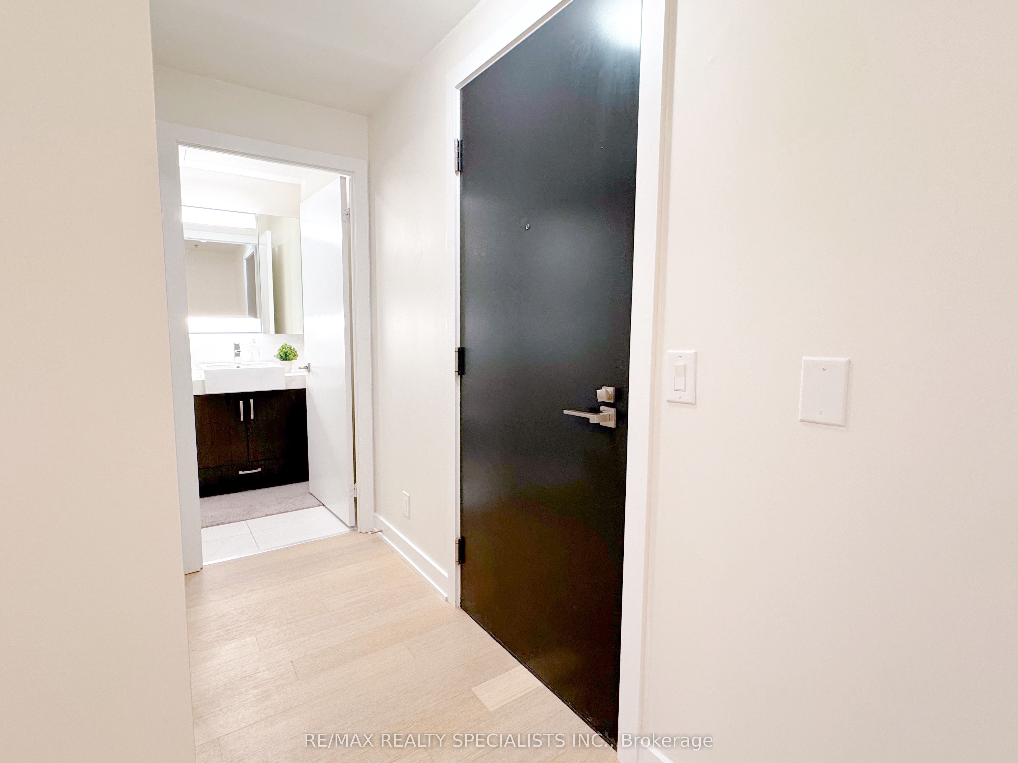 15 Beverley Street 905