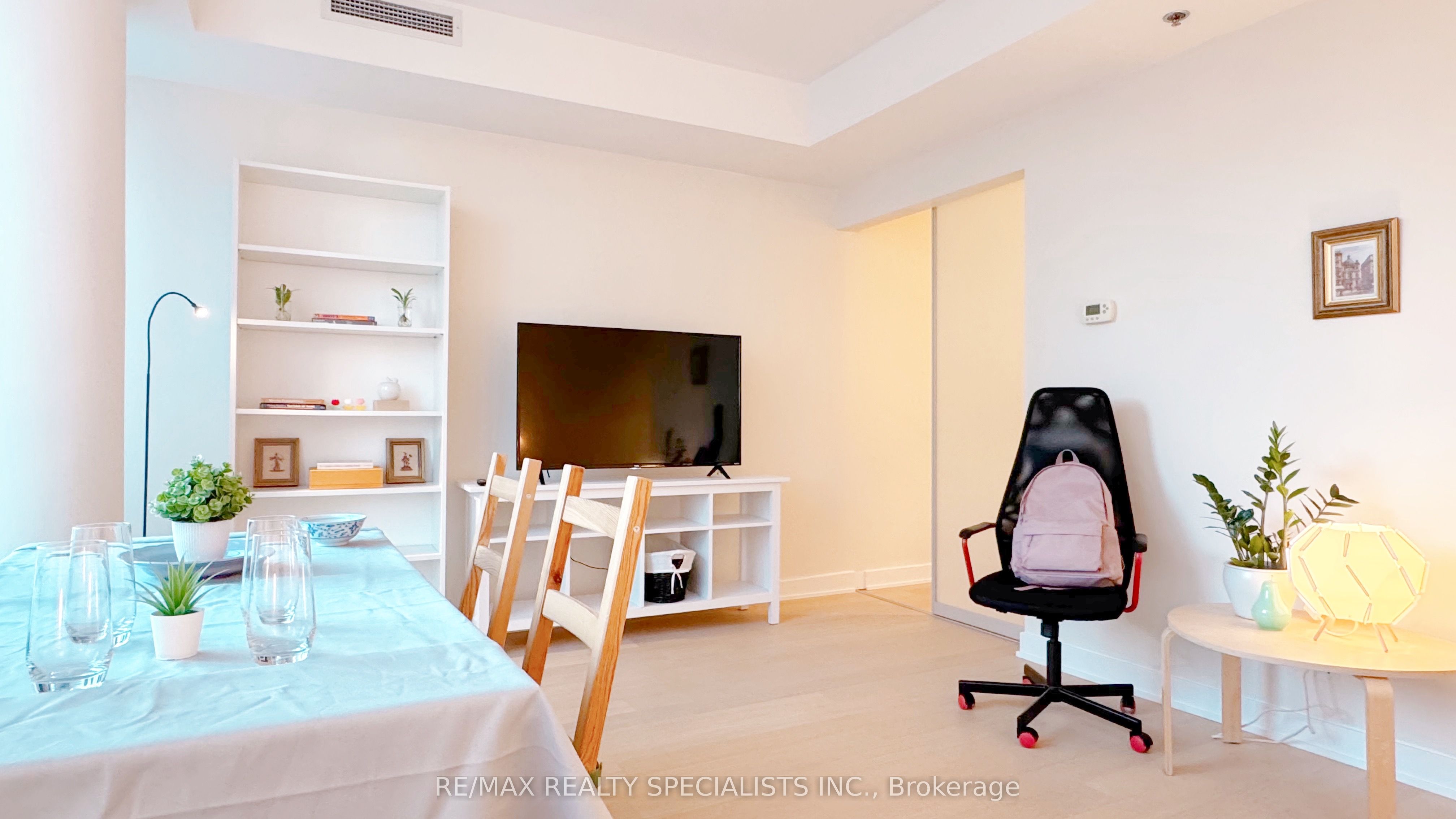 15 Beverley Street 905