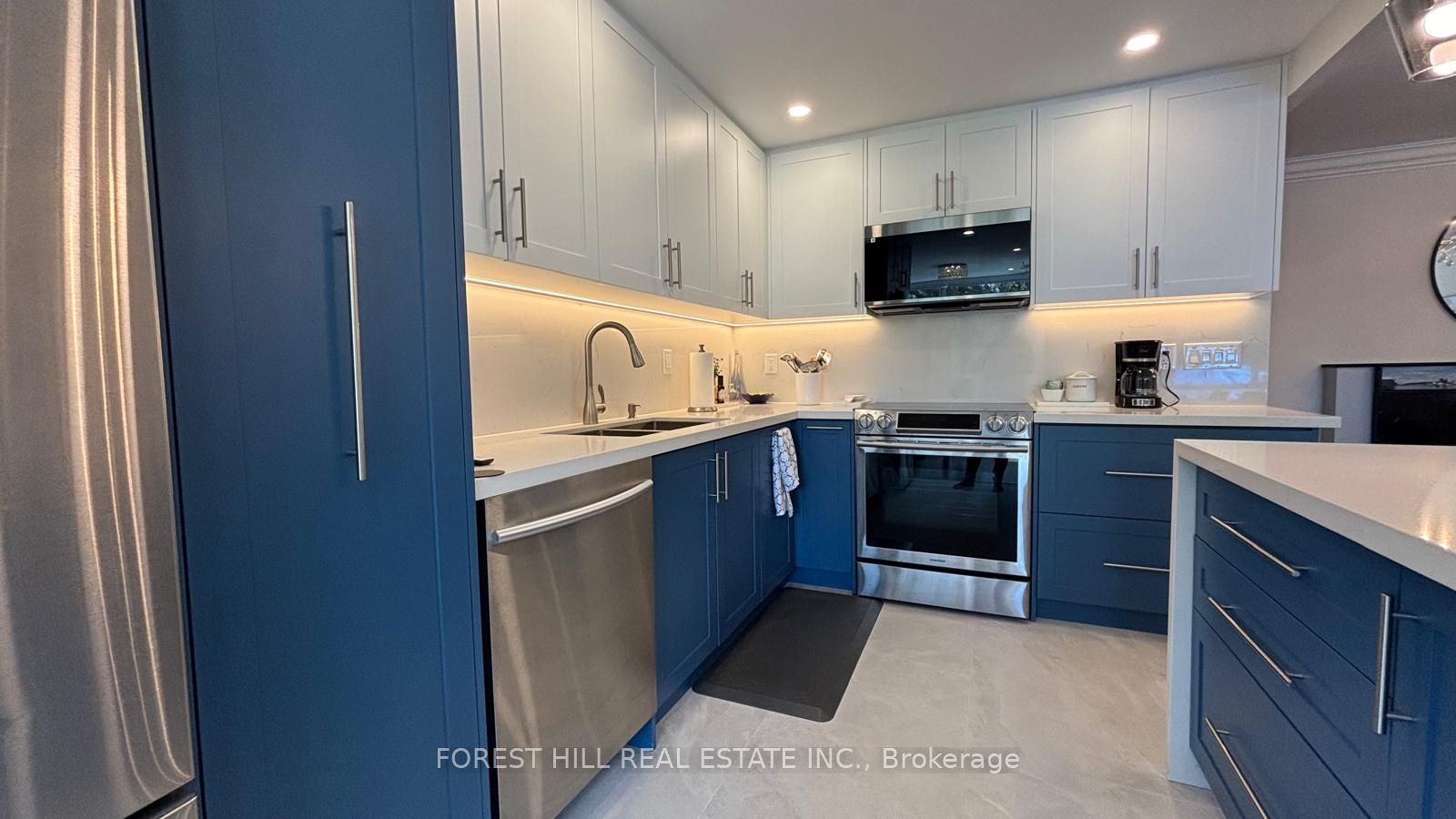 20 Harding Boulevard W 110