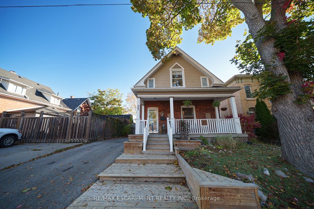 Photo of 35 Murray Street, Brantford, ON N3S 5N4 (MLS # X12944614)