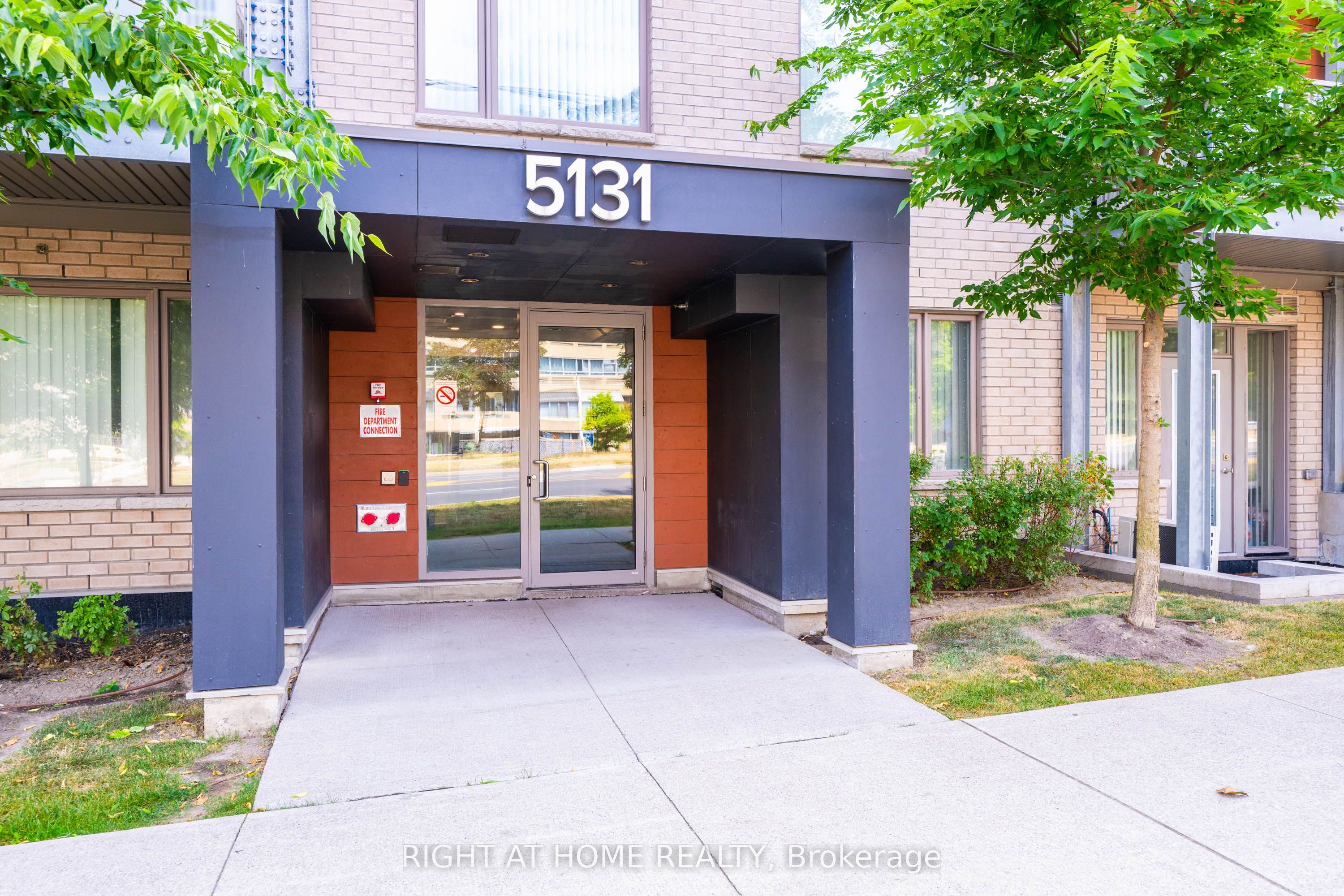 5131 Sheppard Avenue E 213