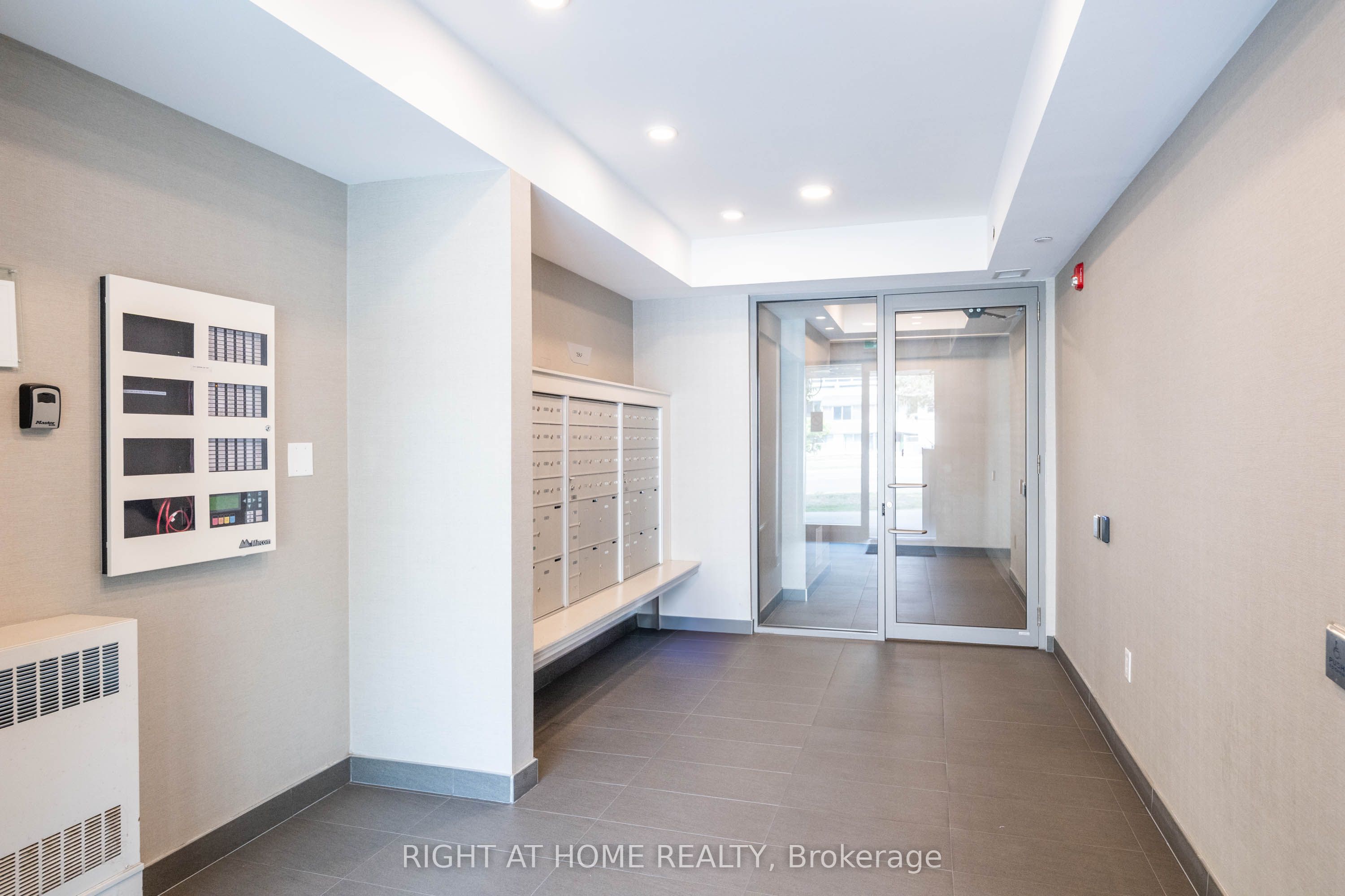 5131 Sheppard Avenue E 213