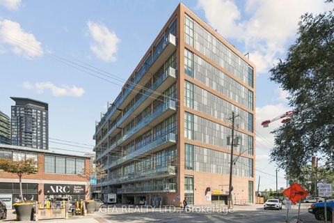 5 Hanna Avenue 438 Toronto ON M6K 0B3