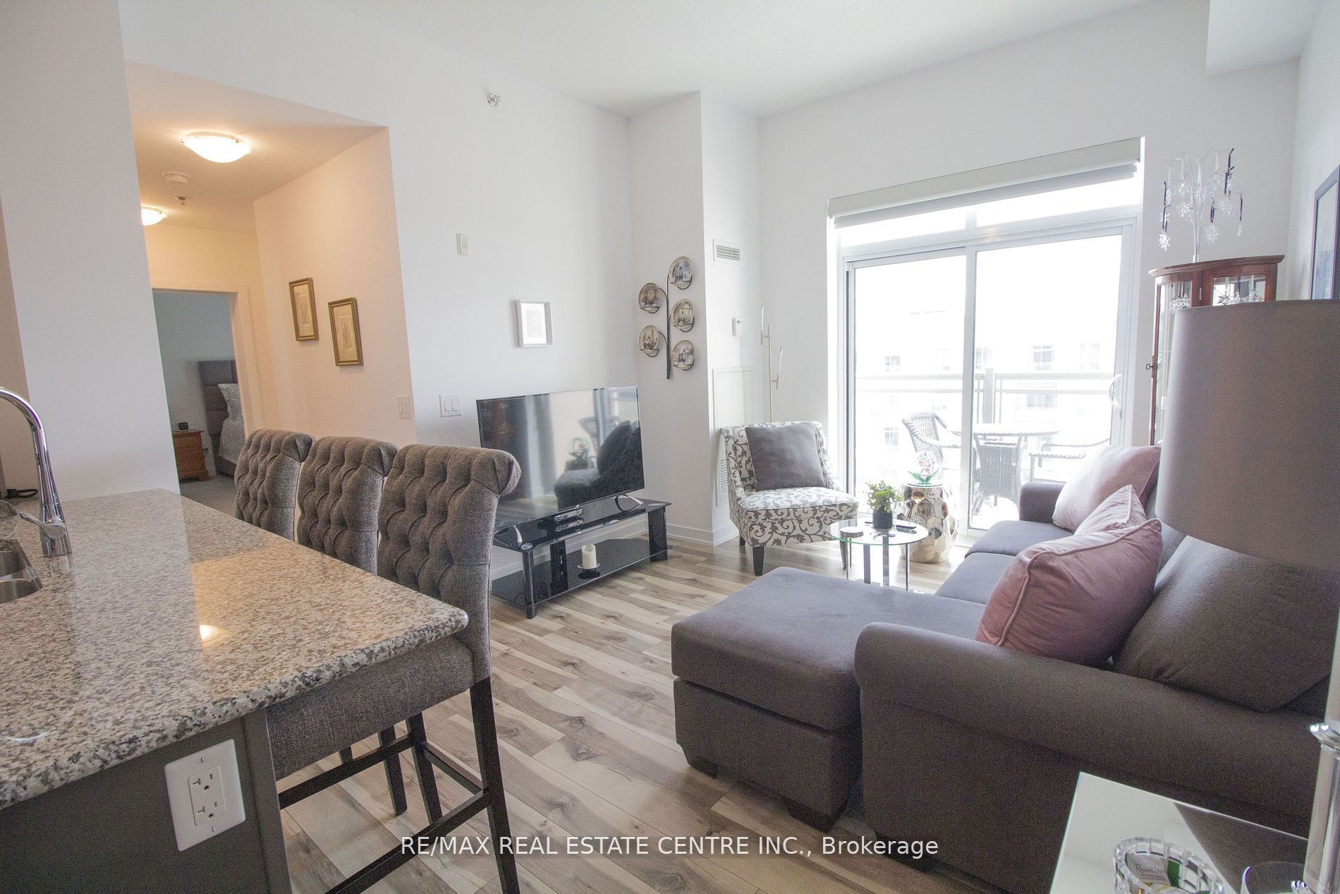2486 Old Bronte Road 803