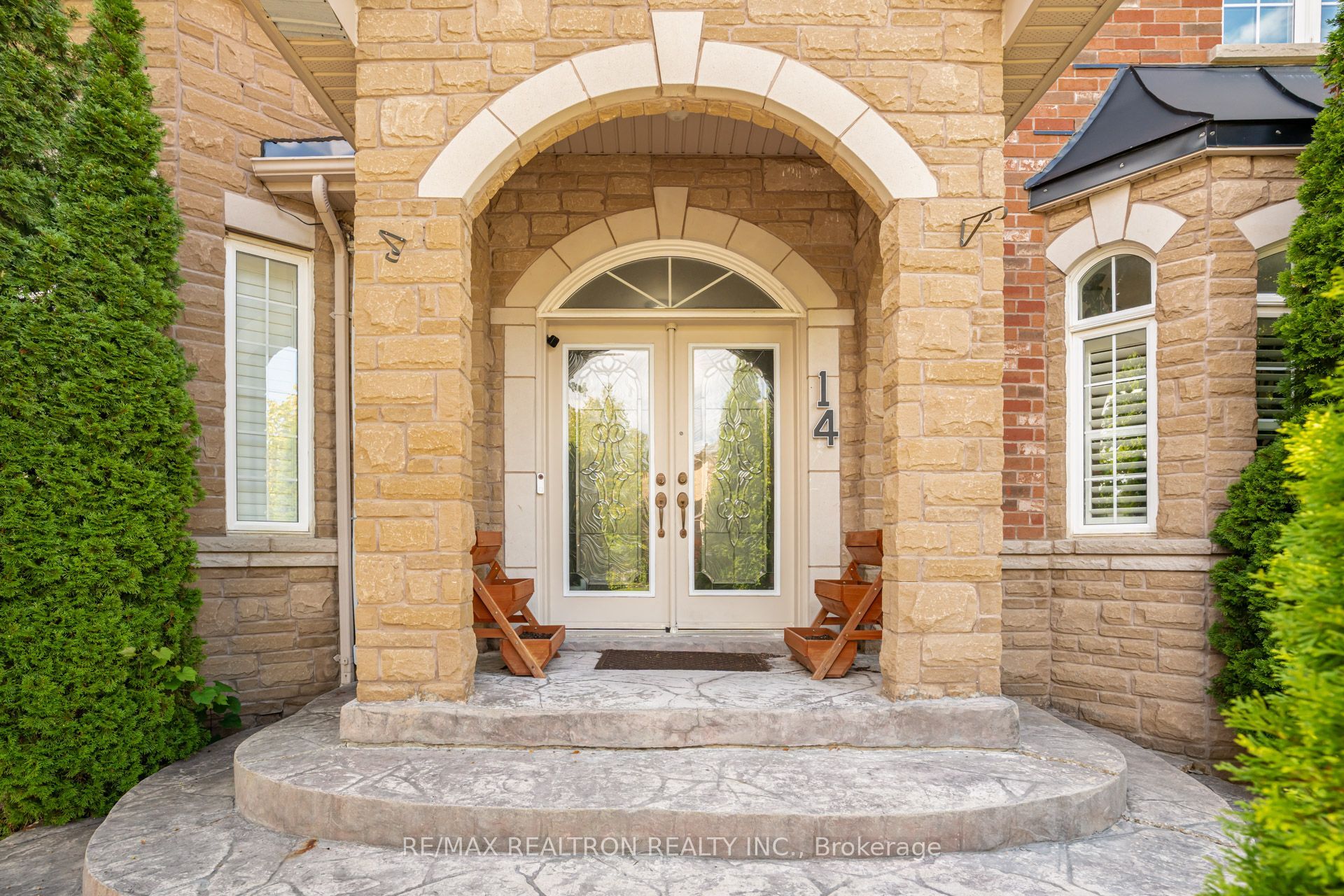 14 Kentview Crescent