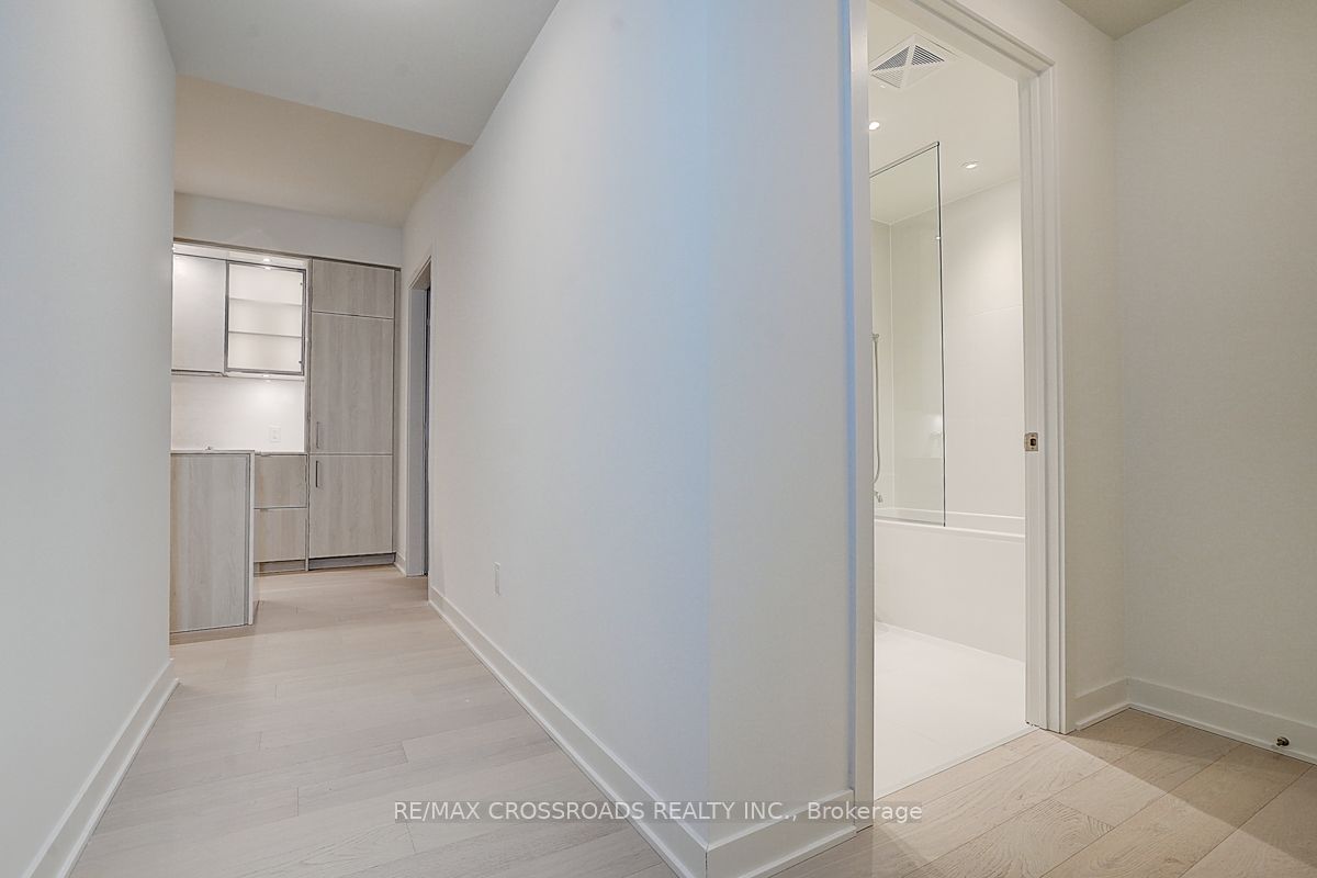 11 Yorkville Avenue 1607