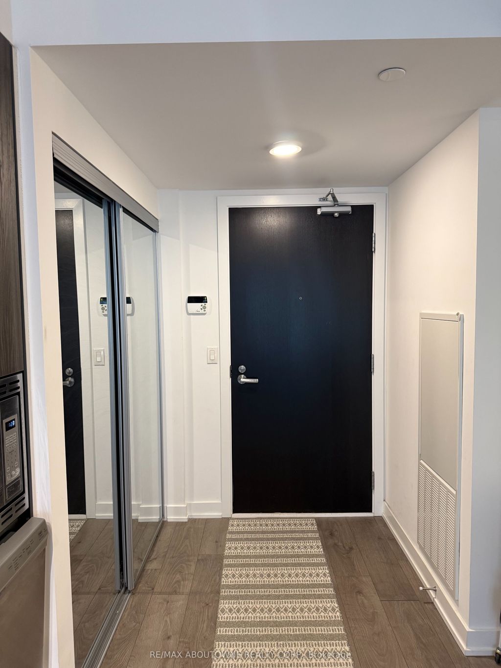 Photo of 18 Maitland Terrace #1202, Toronto, ON M4Y 0H4 (MLS # C13120188)