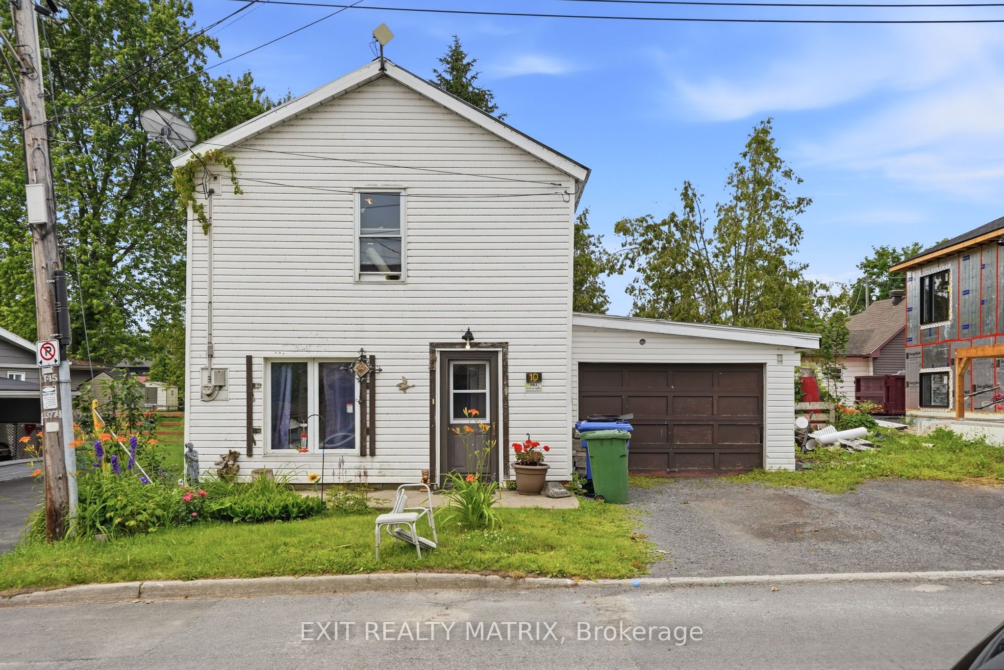 Photo 1 of 29 — 10 Peter Street, Champlain, ON K0B 1K0
