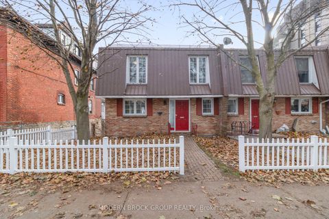 Photo of 115 King Street E, Brockville, ON K6V 1B7 (MLS # X12587688)
